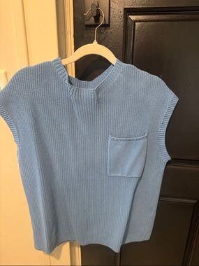 Light Blue Sleeveless Knit Crewneck Sweater with Pocket